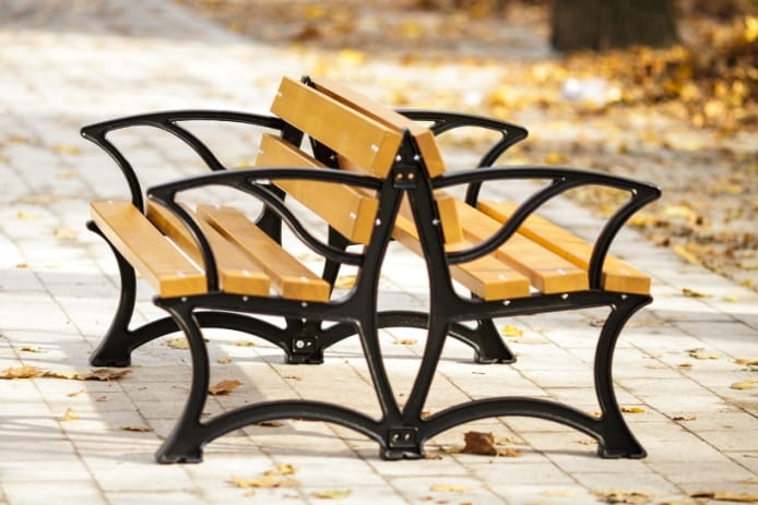 Ławka parkowa Łódzka podwójna z podłokietnikiem